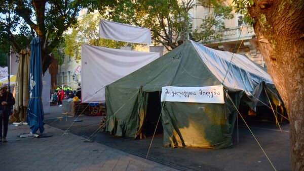 Палатки. Городок оппозиции у здания правительства Аджарии - Sputnik Грузия