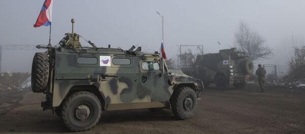 რუსი სამშვიდობოები ქალაქ შუშის შესასვლელთან - Sputnik საქართველო