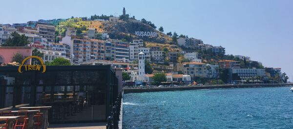 Гора Кесе в центре Кушадасы - Турция, черноморские курорты - Sputnik Грузия