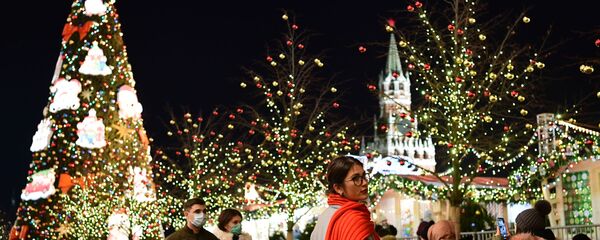 Новогодняя атмосфера в Москве - Sputnik Грузия