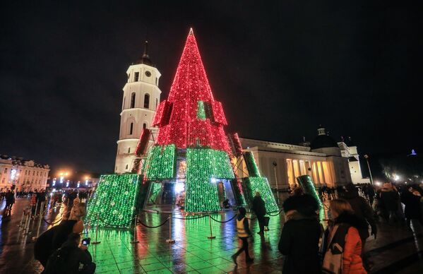 Рождественская елка в Вильнюсе  - Sputnik Грузия