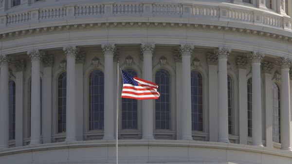 Капитолий, здание в Вашингтоне, где заседает конгресс США - Sputnik Грузия