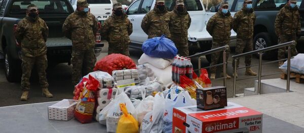 სამხედროებმა ახალი წელი სოციალურად დაუცველ ოჯახებს მიულოცეს სამხედროებმა ახალი წელი სოციალურად დაუცველ ოჯახებს მიულოცეს - Sputnik საქართველო
