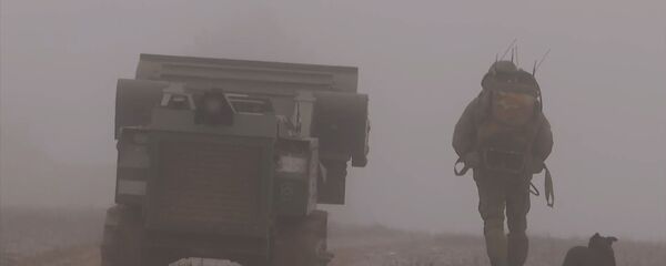 Нагорный Карабах: разминирование Степанакерта продолжается - видео - Sputnik Грузия