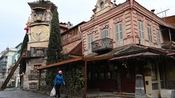 Виды Тбилиси - театр марионеток Резо Габриадзе и арт-кафе в старом городе - Sputnik Грузия