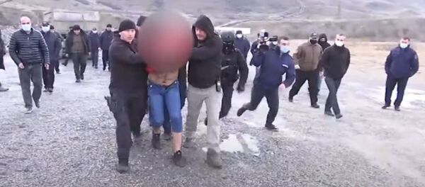 პოლიციამ კასპში მძევლად აყვანილი მოქალაქეები უვნებლად გაათავისუფლა - ვიდეო - Sputnik საქართველო