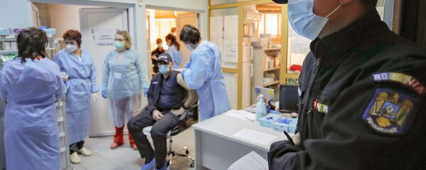 Пандемия коронавируса COVID 19 - вакцинация в Румынии вакциной Pfizer-BioNTech Пандемия коронавируса COVID 19 - вакцинация в Румынии вакциной Pfizer-BioNTech - Sputnik Грузия