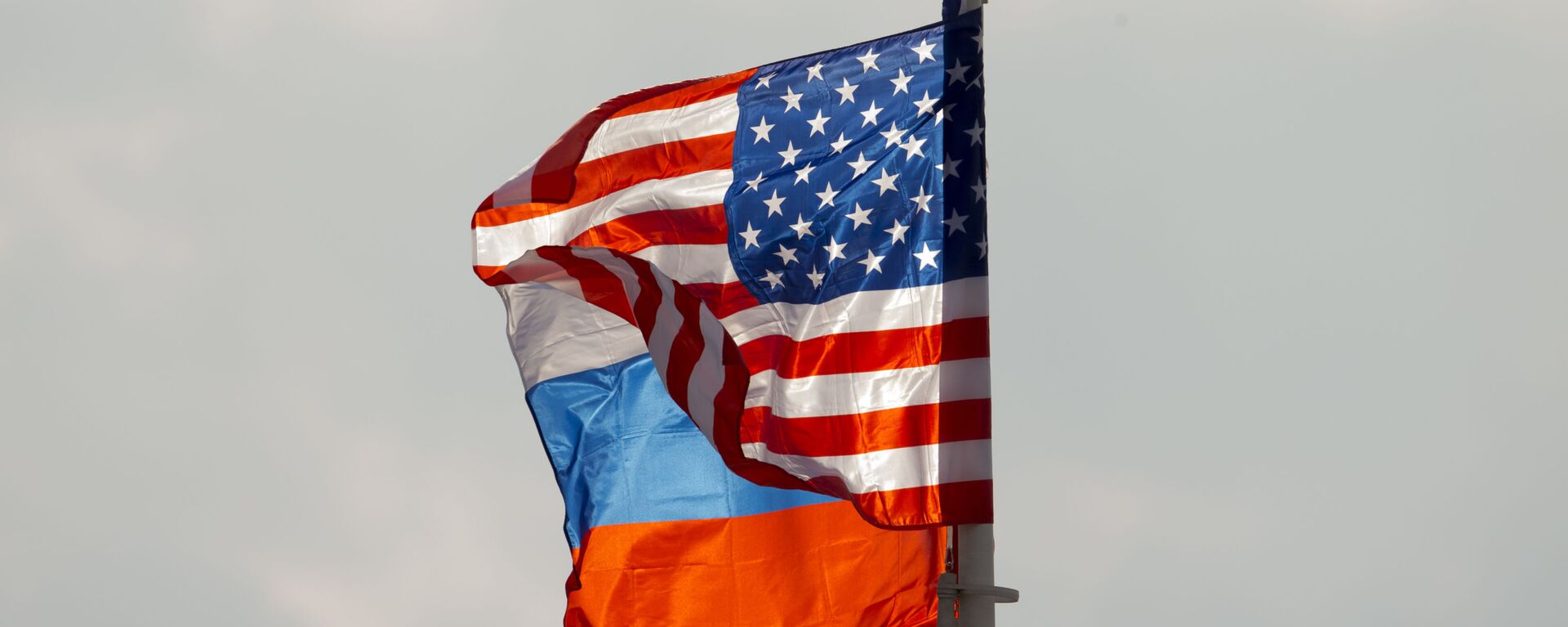 Флаги России и США - Sputnik Грузия, 1920, 27.11.2021