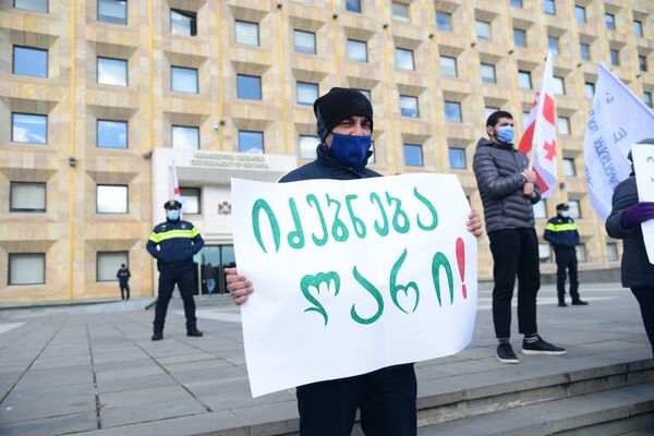Народ голодает, верните транспорт- в Тбилиси требуют отмены ограничений Народ голодает, верните транспорт- в Тбилиси требуют отмены ограничений - Sputnik Грузия