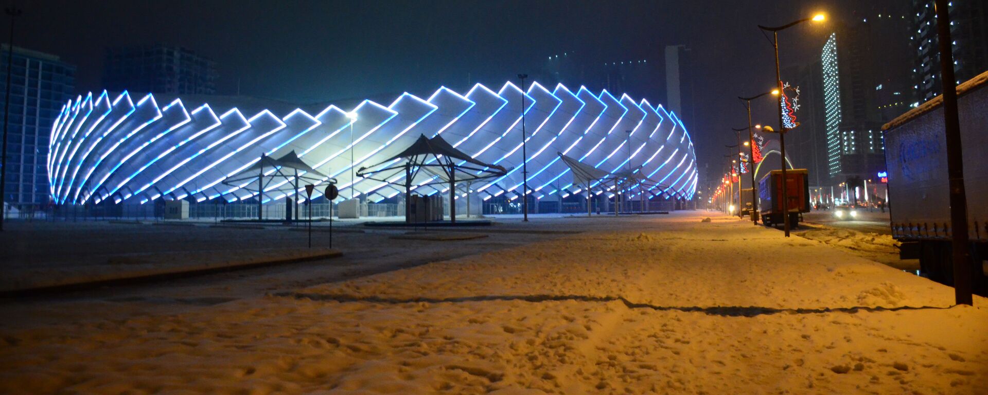 Батуми в снегу зимой - новый олимпийский Батумский стадион - Sputnik Грузия, 1920, 10.02.2021