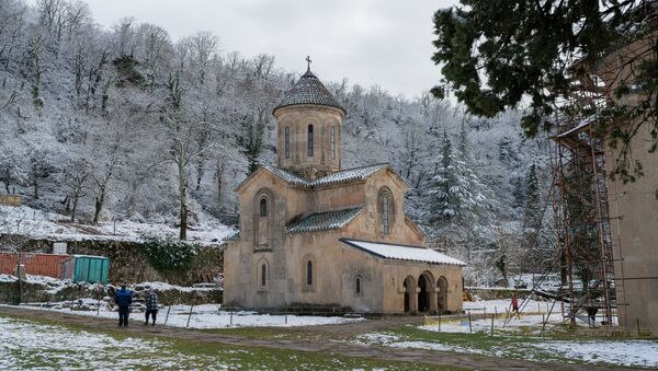 Гелатский монастырь Богородицы зимой - Sputnik Грузия
