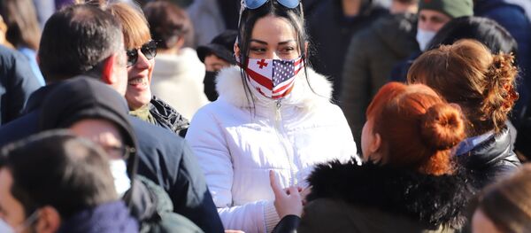 Акция протеста против ограничений из-за коронавируса у правительственной канцелярии 24 января 2021 года - Sputnik Грузия