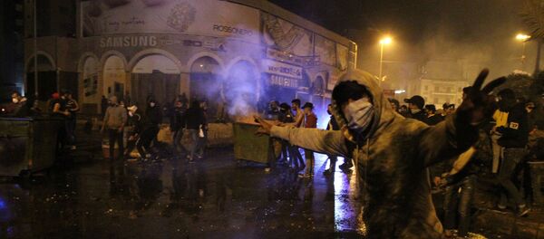 Акция протеста против изоляции и ухудшения экономических условий на фоне распространения коронавирусной болезни (COVID-19) в Триполи, Ливан - Sputnik Грузия