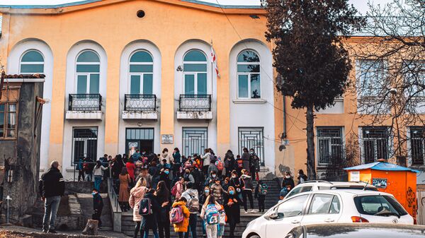 Возобновление учебы в школах в Телави 1 февраля 2021 года - Sputnik Грузия