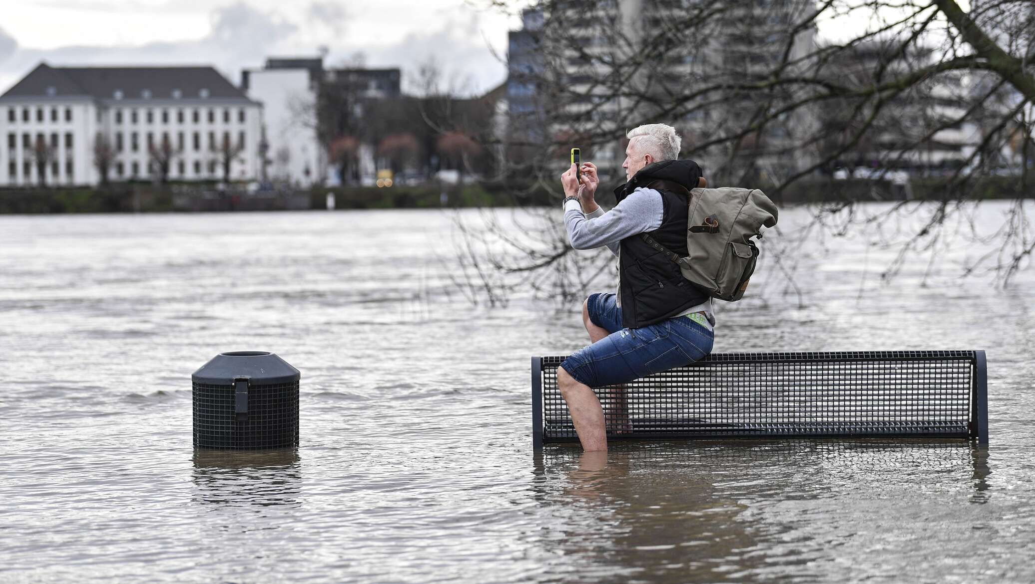 Европа под водой. Наводнение в Германии 2021. Наводнение во Вроцлаве 1997. Дождь в Германии. Завальные наводнения.