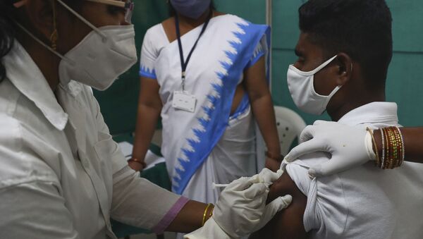 Вакцинация жителей в Индии - пандемия коронавируса COVID-19 - Sputnik Грузия