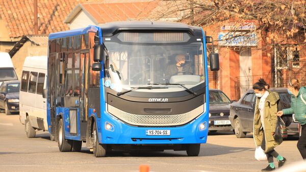 Город Телави - общественный транспорт, пассажирские автобусы - Sputnik Грузия