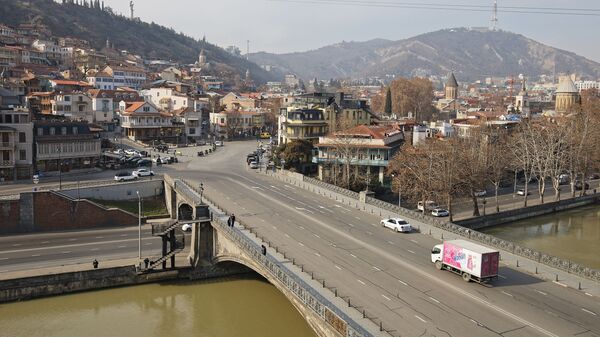 Вид на город Тбилиси - набережная и центр столицы, Метехский мост - Sputnik Грузия