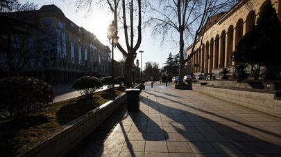 Парламент Грузии на проспекте Руставели в Тбилиси