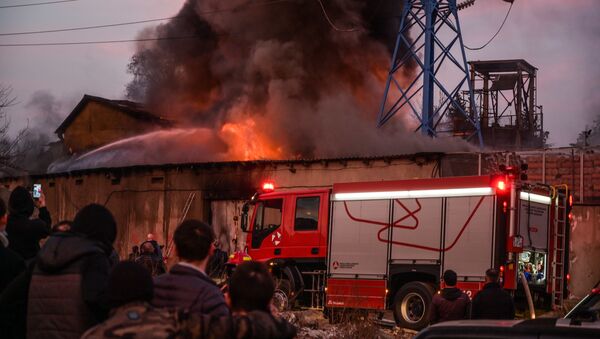Пожар на складе на рынке Элиава 12 февраля 2021 года - Sputnik Грузия