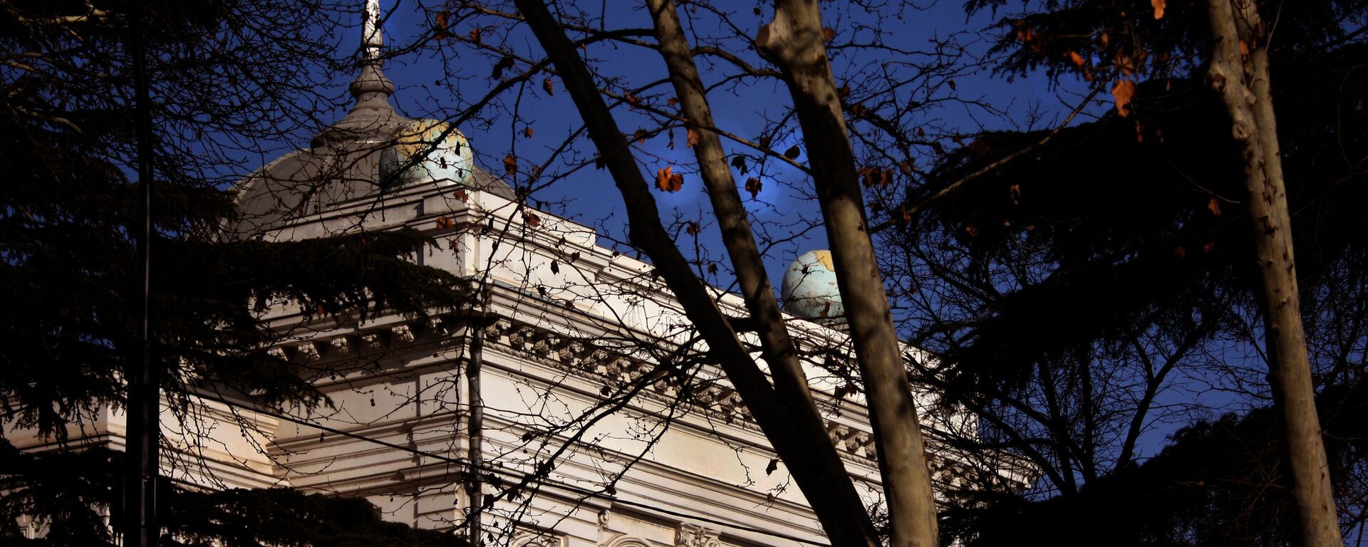 Тбилисские купола - Тбилисский государственный университет им. Иванэ Джавахишвили - Sputnik Грузия, 1920, 18.10.2025