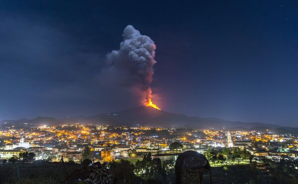 Эти впечатляющие виды вулкана Этна поражают воображение - Sputnik Грузия