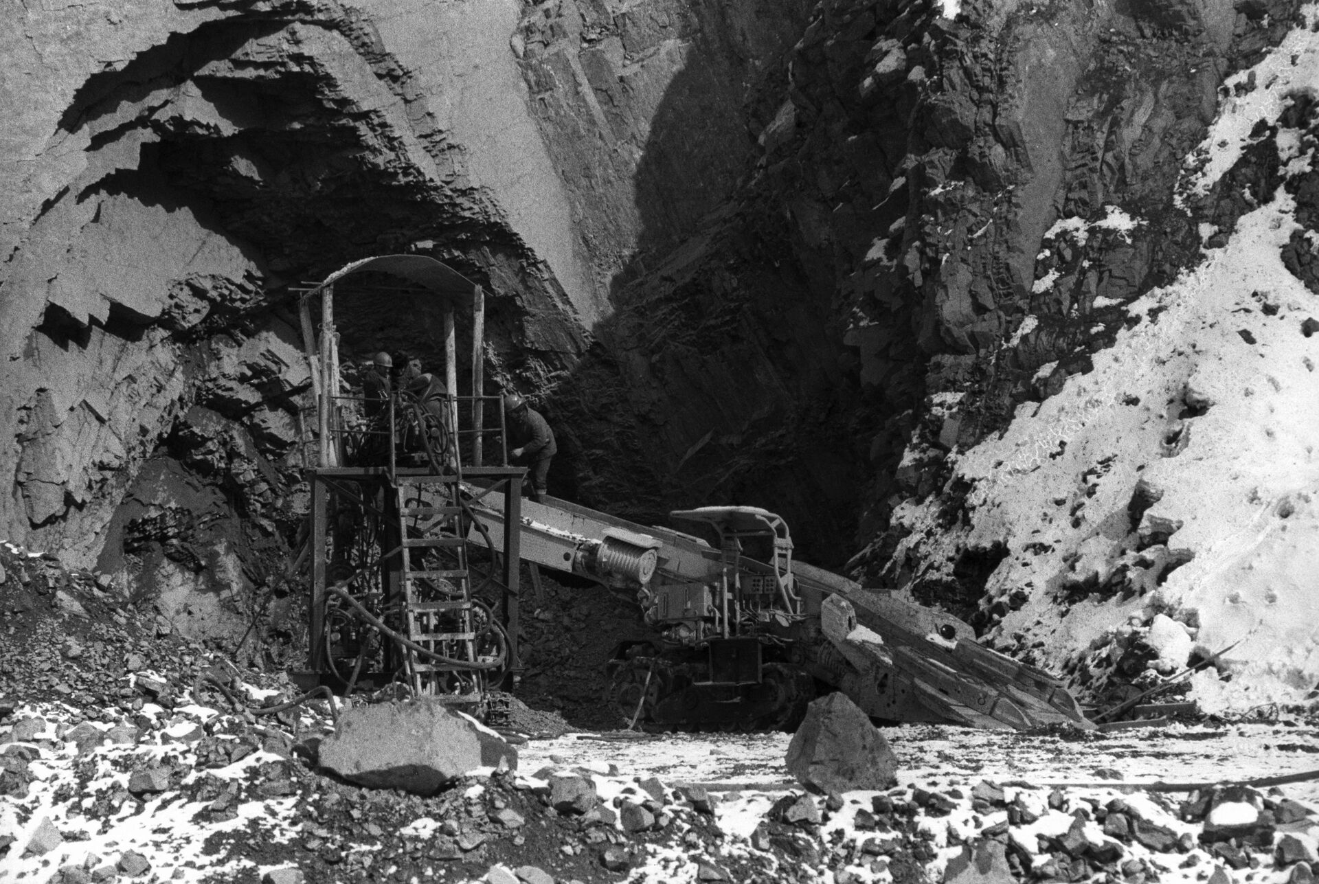 Строительство водоотводного тоннеля Худони ГЭС - шестой по счету гидроэлектростанции на реке Ингури - Sputnik Грузия, 1920, 20.01.2023