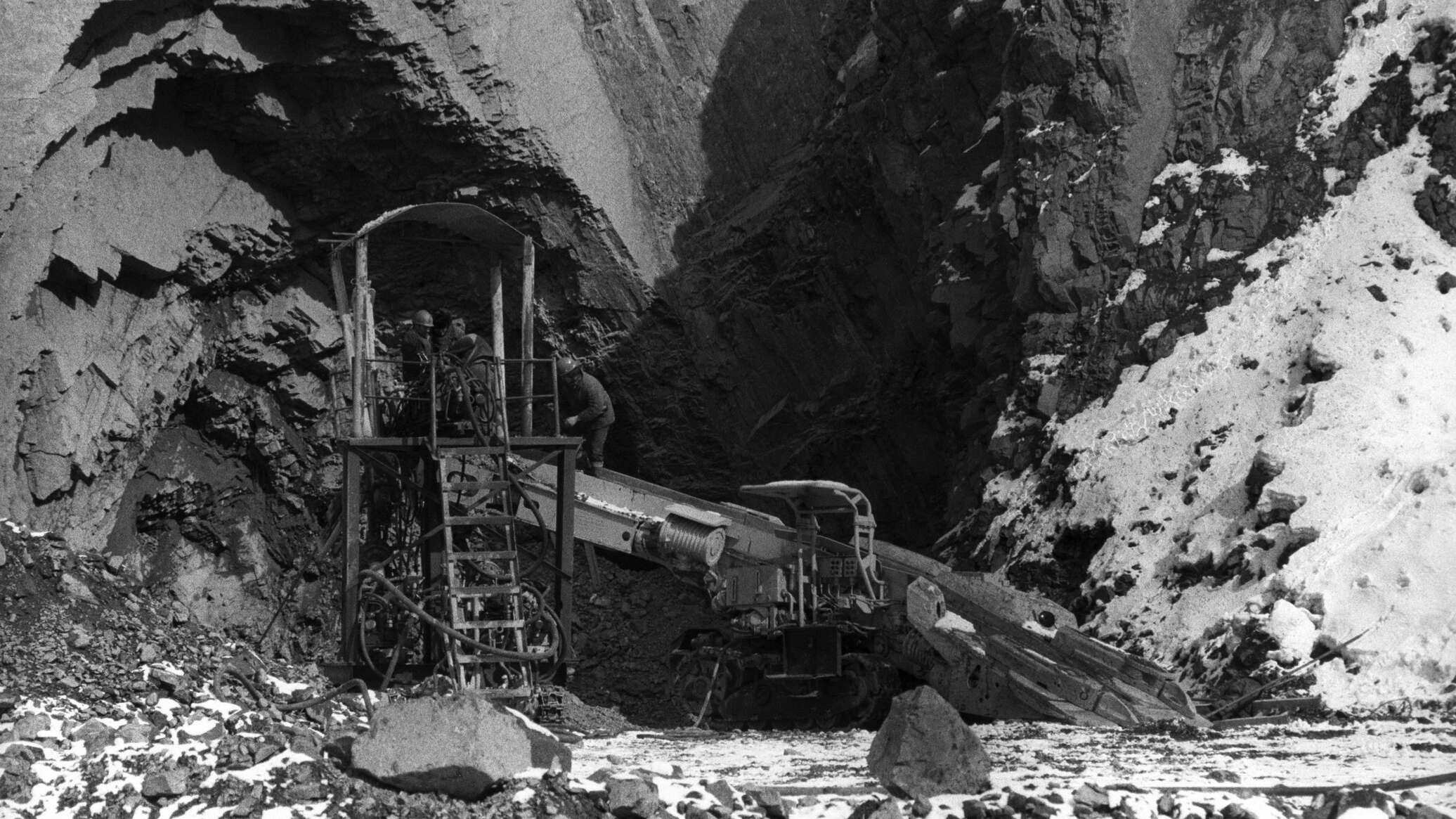 Худони ГЭС в Грузии построят без затопления церкви и кладбища - 06.02. ...