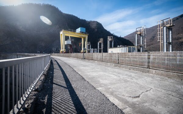 Ингури ГЭС - вид на верхнюю часть плотины - Sputnik Грузия