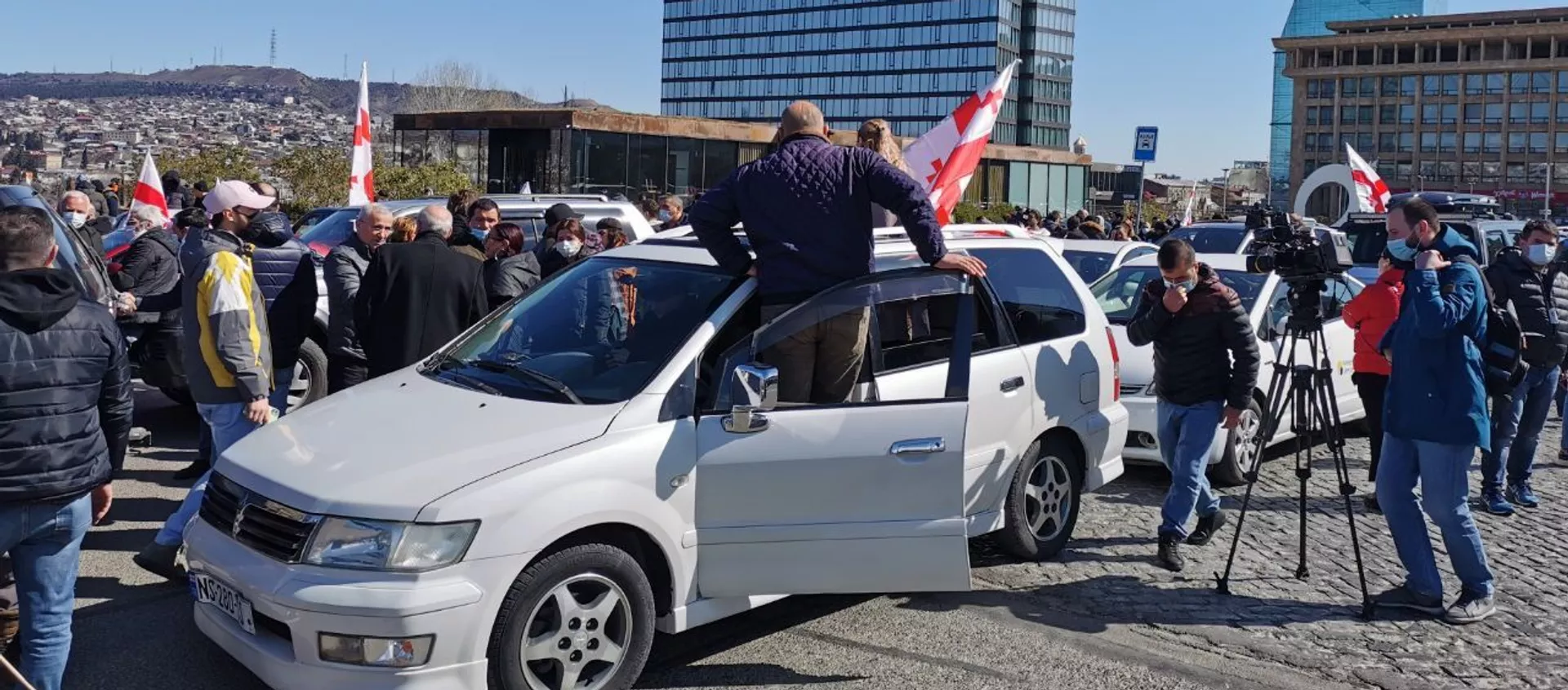 Автопробег из Тбилиси в Рустави в поддержку Ники Мелия 4 марта 2021 года - Sputnik Грузия, 1920, 04.03.2021