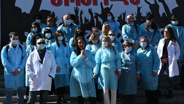 Грузинские медики на акции протеста у парламента Грузии 6 марта 2021 года - Sputnik Грузия
