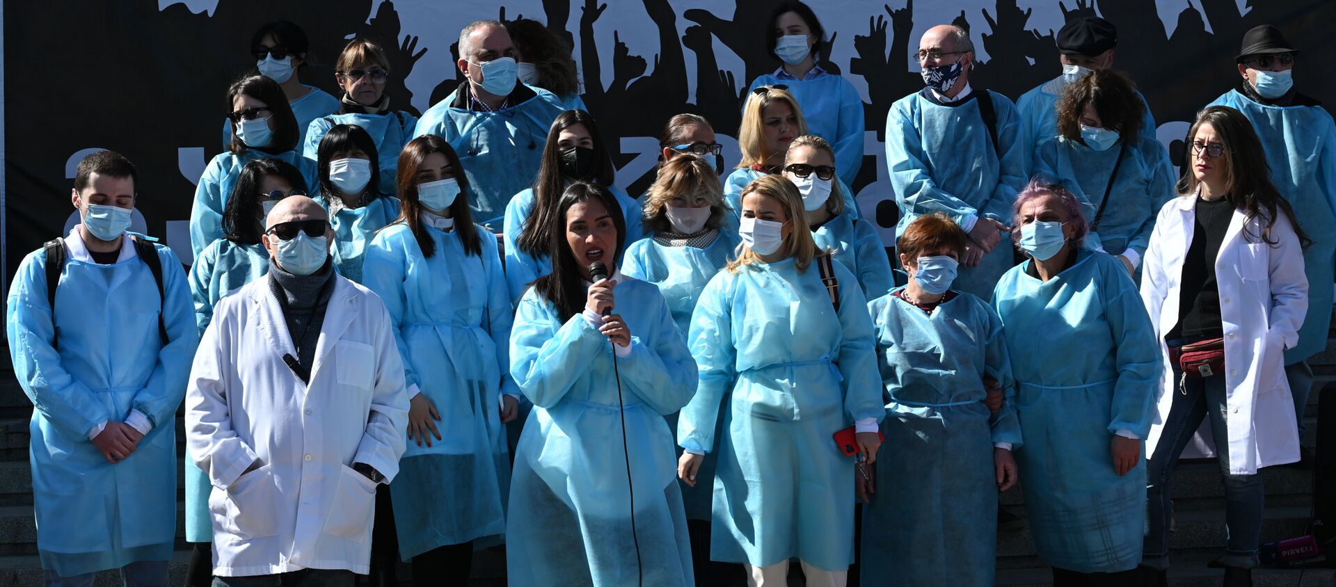 Грузинские медики на акции протеста у парламента Грузии 6 марта 2021 года - Sputnik Грузия, 1920, 06.03.2021