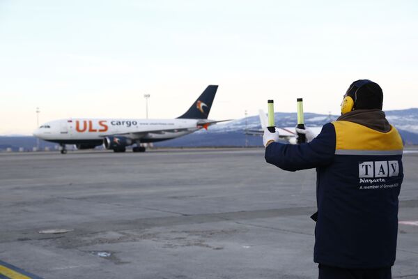 Самолет турецкой грузовой авиакомпании приземлился в тбилисском международном аэропорту им.Шота Руставели - Sputnik Грузия