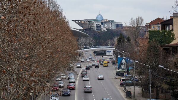 Вид на город Тбилиси - пасмурная погода в марте - Sputnik Грузия
