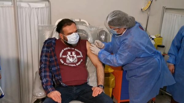 AstraZeneca против ковида: в Грузии началась вакцинация медперсонала от коронавируса - видео - Sputnik Грузия
