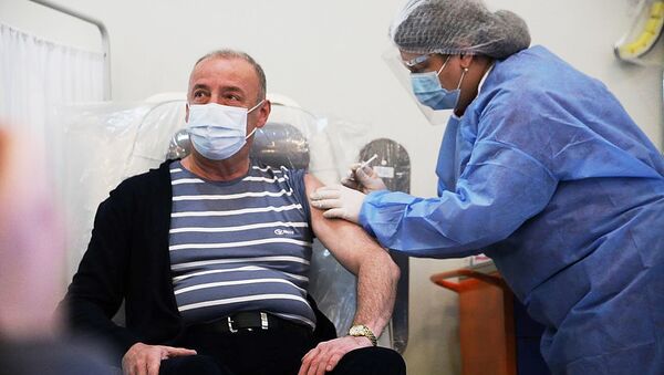 Вакцинация медиков в Тбилисской инфекционной больнице - Sputnik Грузия