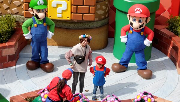 Персонажи игры Супер Марио  в парке аттракционов Super Nintendo World в Осаке - Sputnik Грузия