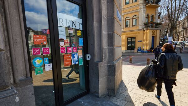 Закрытые кафе и рестораны в центре города - кризис во время пандемии коронавируса - Sputnik Грузия