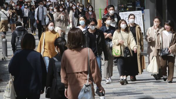 Пандемия коронавируса - жители Токио в масках - Sputnik Грузия