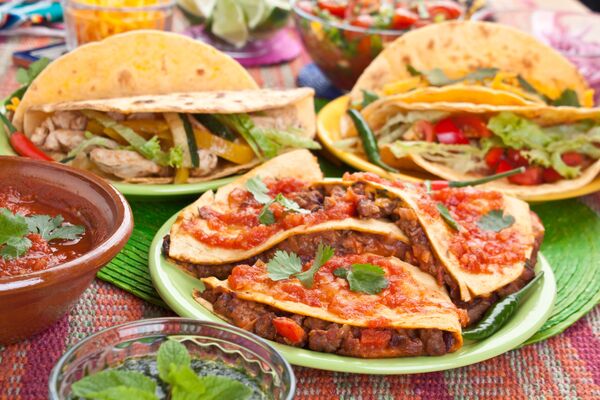 Мексиканская национальная кухня, многие рецепты которой пришли из глубокой древности, была включена в список всемирного культурного наследия ЮНЕСКО на международной конференции ООН в Кении в ноябре 2010 года - Sputnik Грузия