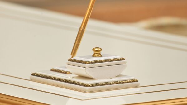 Пиcьменный набор главы государства - Sputnik Грузия