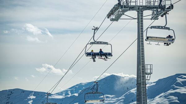 Зимний горнолыжный курорт Гудаури - подъемники - Sputnik Грузия
