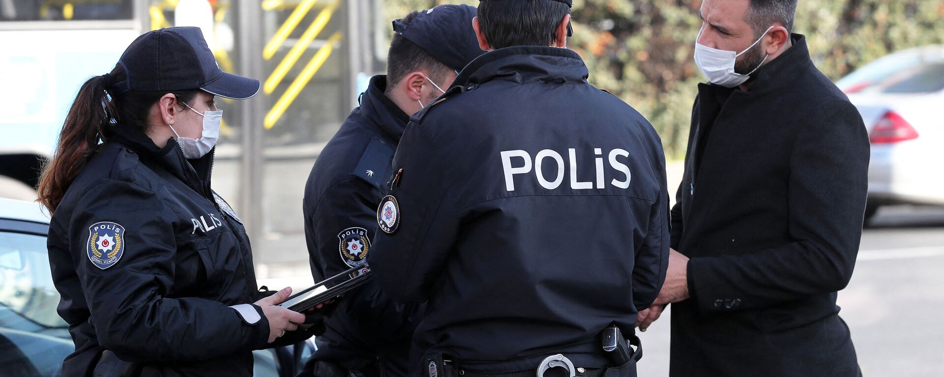 Турецкая полиция на месте происшествия - Sputnik Грузия, 1920, 02.04.2021