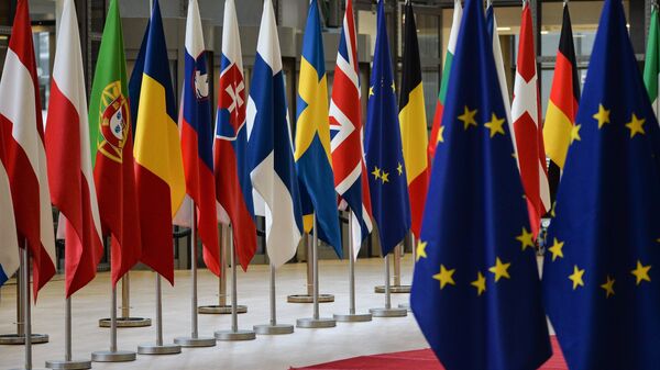 Флаги стран-участников саммита ЕС в Брюсселе - Sputnik Грузия
