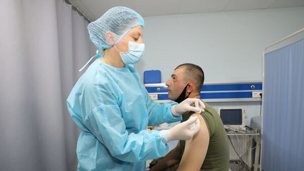 Грузинских военнослужащих вакцинируют перед отправкой в Афганистан - Sputnik Грузия