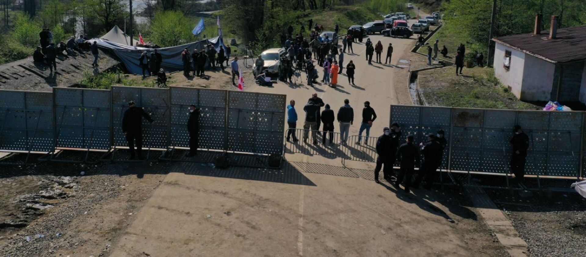 Акция протеста на месте строительства Намахвани ГЭС 15 апреля 2021 года - Sputnik Грузия, 1920, 15.04.2021