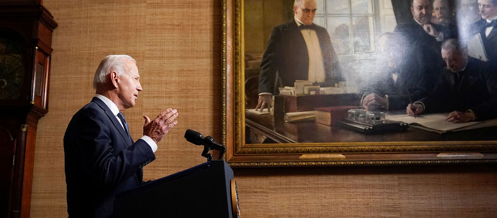 Президент США Джо Байден выступает с речью о своем плане вывода американских войск из Афганистана (14 апреля 2021). Вашингтон - Sputnik Грузия, 1920, 28.04.2021