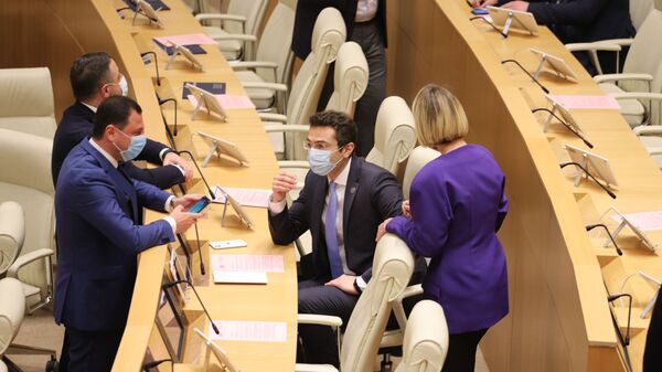 Депутаты в зале заседаний парламента Грузии - Sputnik Грузия