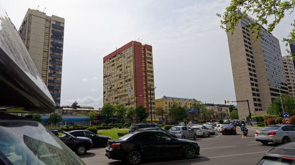 Вид на город Тбилиси - площадь Георгия Саакадзе и здание мэрии города - Sputnik Грузия