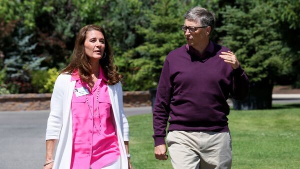 Билл Гейтс с супругой Мелиндой на конференции Allen & Co в Сан-Валли, США, 2014 год - Sputnik Грузия